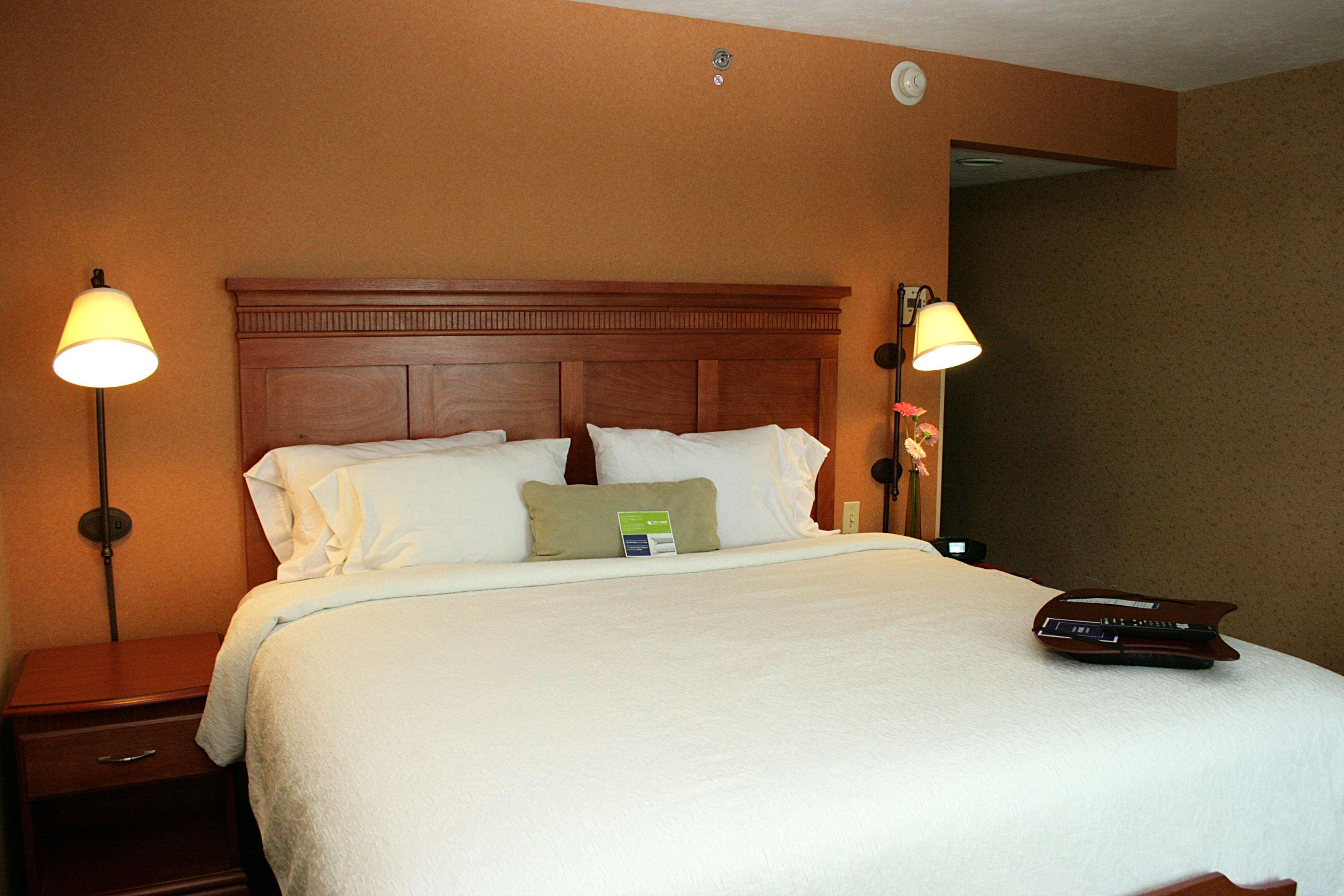 Hampton Inn By Hilton Guadalajara-Aeropuerto Las Pintas Kültér fotó